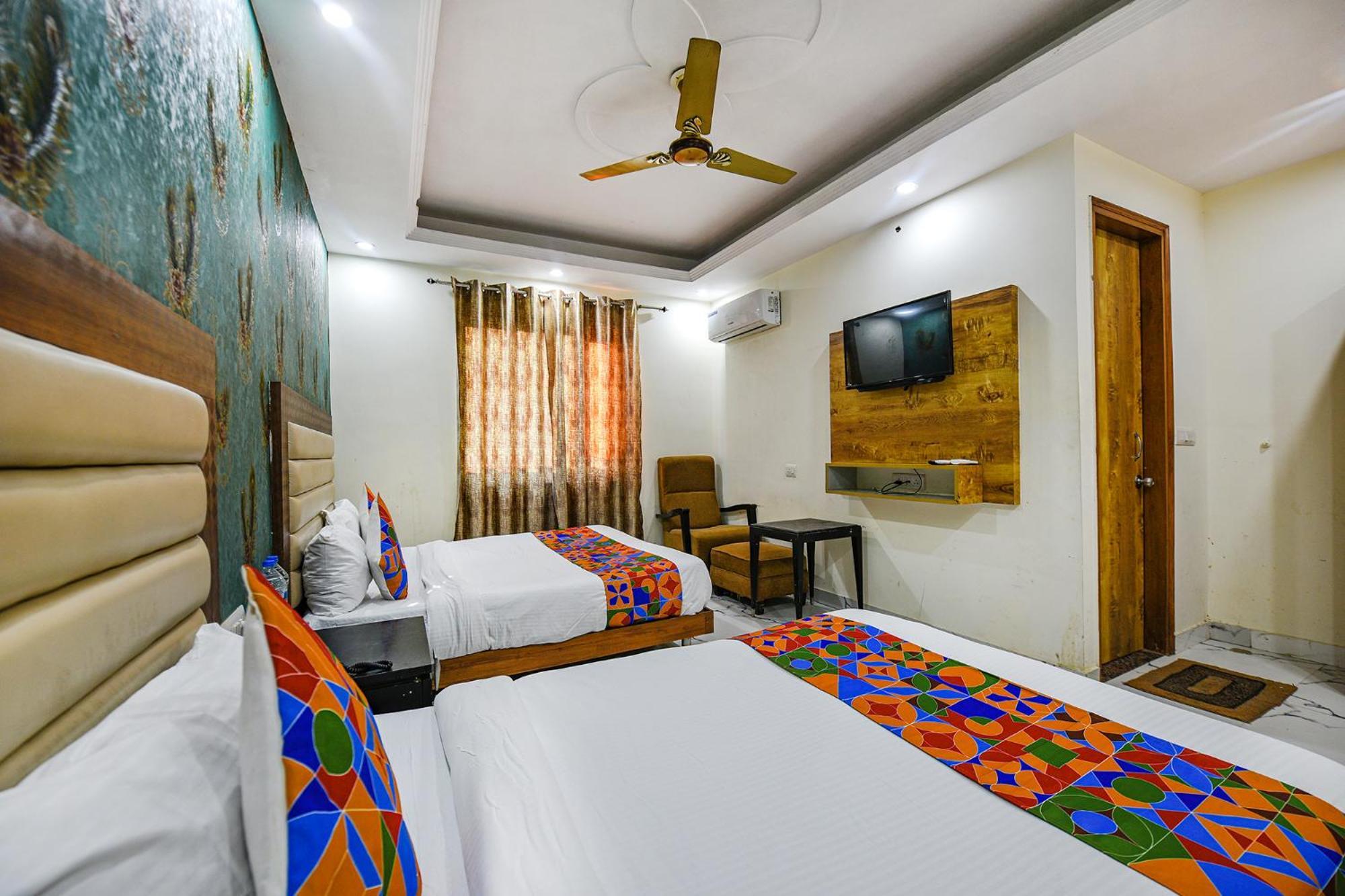 OYO 84904 Shanti Stay Nuova Delhi Esterno foto