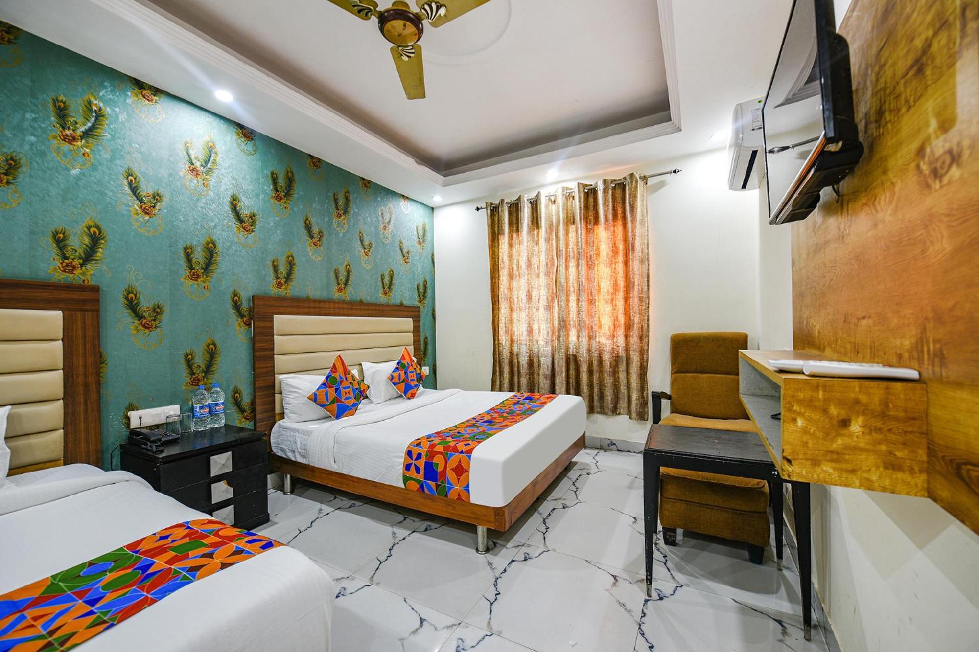 OYO 84904 Shanti Stay Nuova Delhi Esterno foto